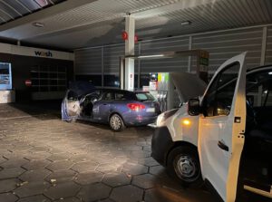 be76ce35 5bc2 4baf 8ed3 6425a43a9876